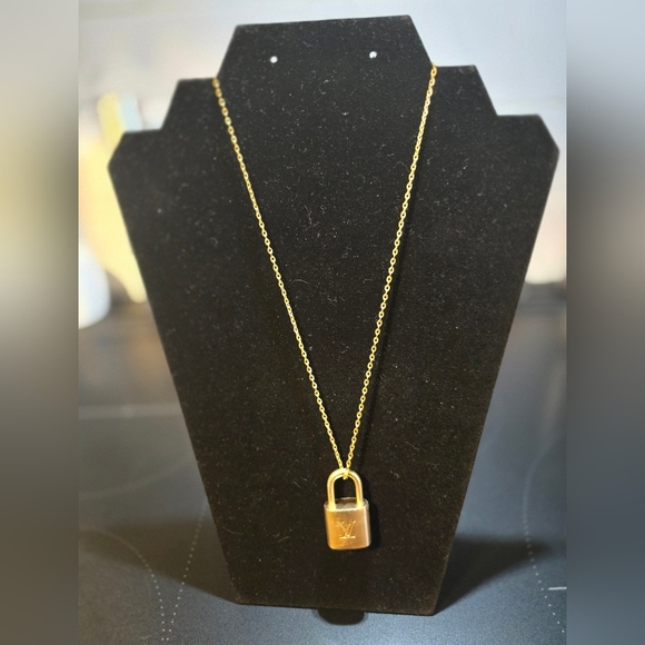 Louis Vuitton Elegant  Padlock#317 NO KEY INCLUDED - Picture 2 of 10